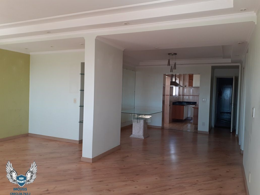 Apartamento à venda com 3 quartos, 119m² - Foto 9