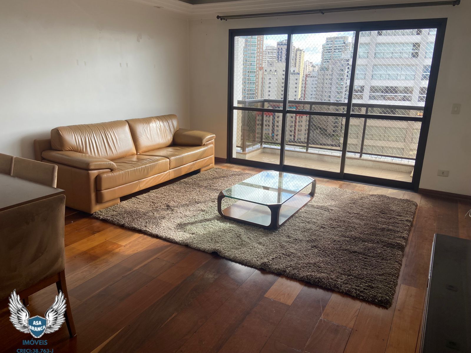 Apartamento à venda com 3 quartos, 135m² - Foto 1