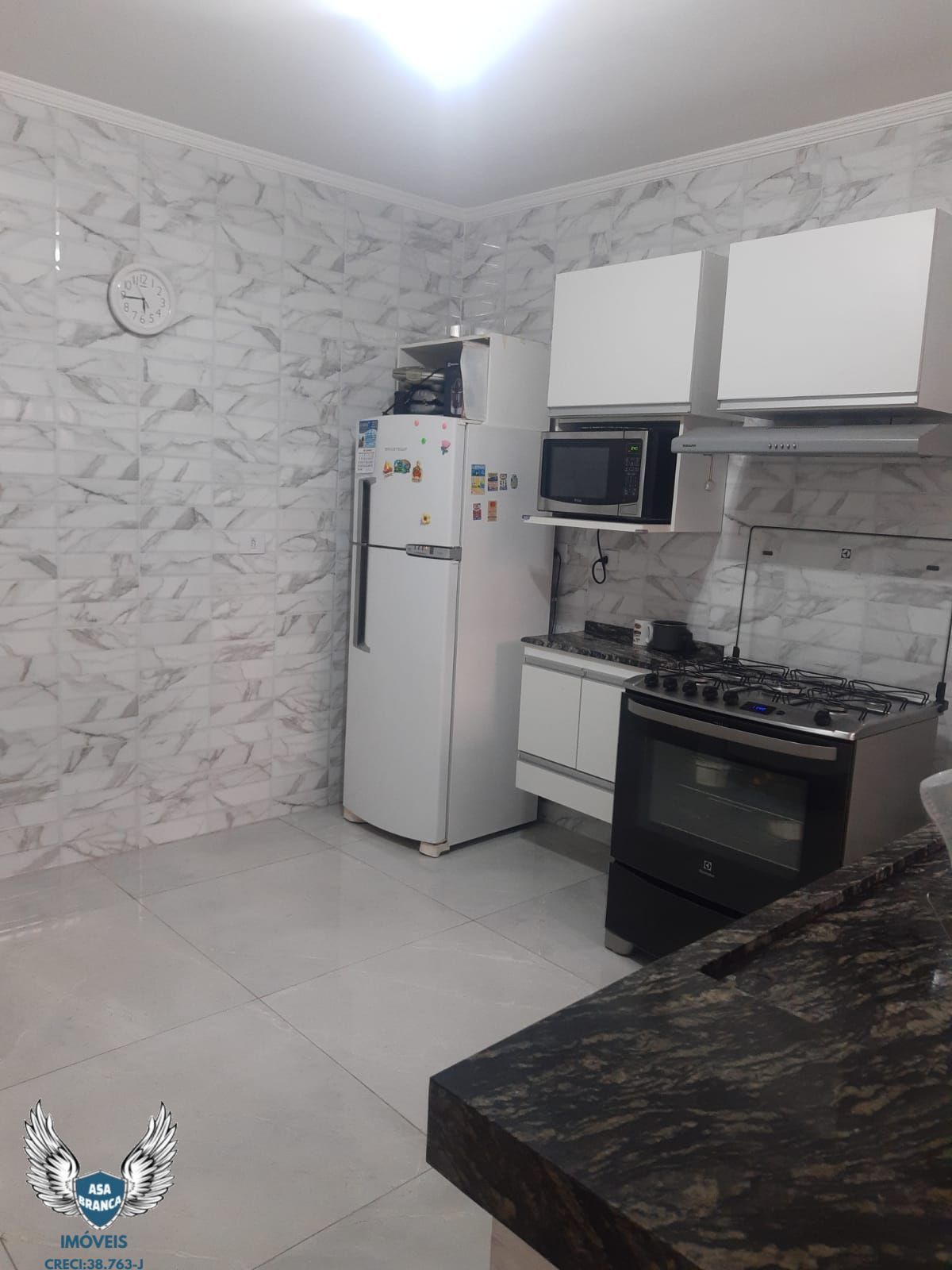 Sobrado à venda com 2 quartos, 200m² - Foto 17