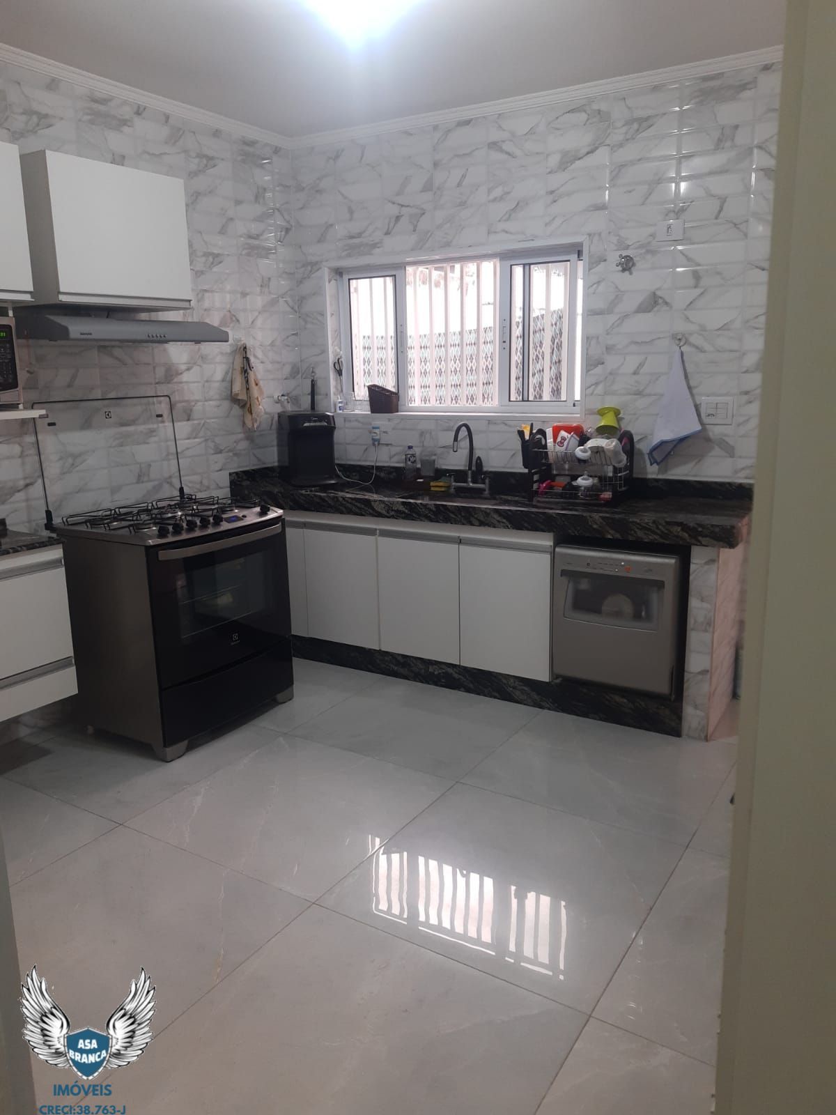 Sobrado à venda com 2 quartos, 200m² - Foto 22