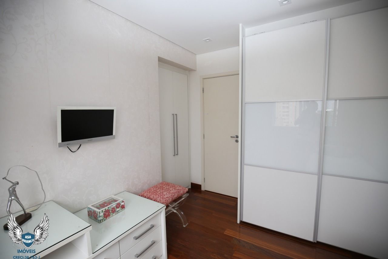 Apartamento à venda com 3 quartos, 240m² - Foto 23