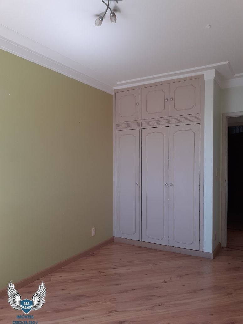 Apartamento à venda com 3 quartos, 119m² - Foto 13