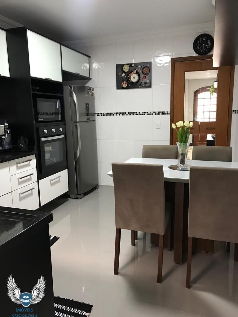 Sobrado à venda com 2 quartos, 120m² - Foto 13