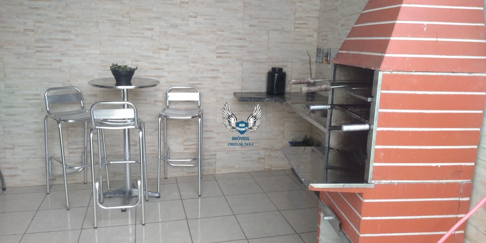 Lindo Sobrado, 4 suítes, escritório, dependência p/ empregado, 4 vagas de garage