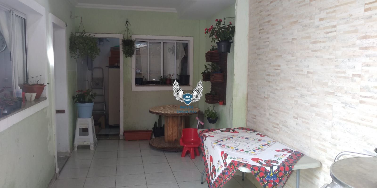 Lindo Sobrado, 4 suítes, escritório, dependência p/ empregado, 4 vagas de garage