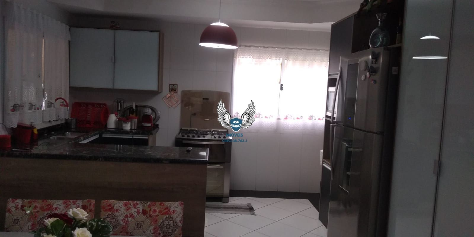 Lindo Sobrado, 4 suítes, escritório, dependência p/ empregado, 4 vagas de garage