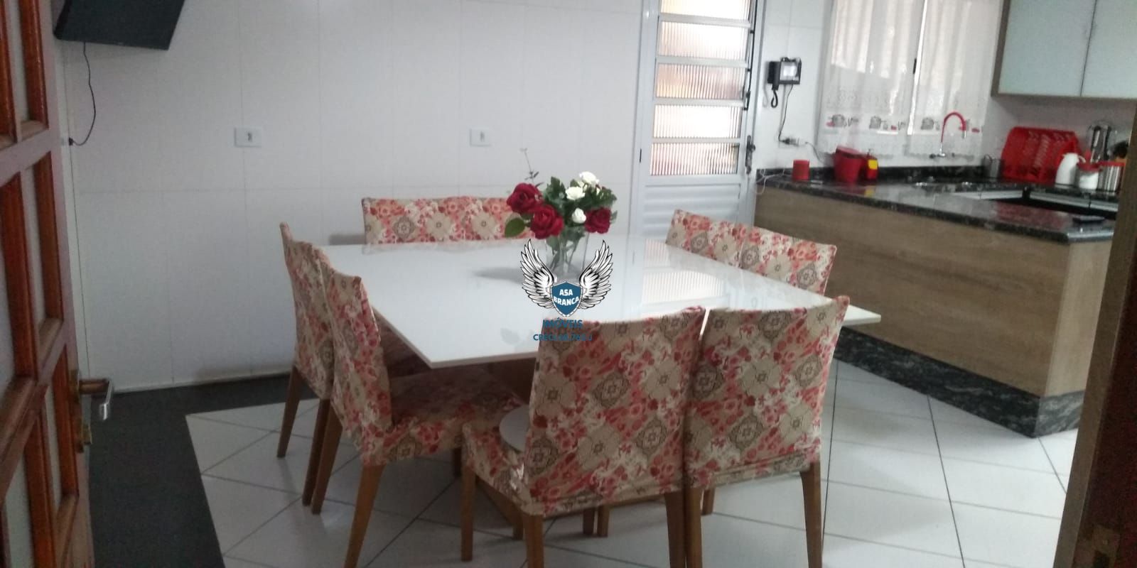 Lindo Sobrado, 4 suítes, escritório, dependência p/ empregado, 4 vagas de garage
