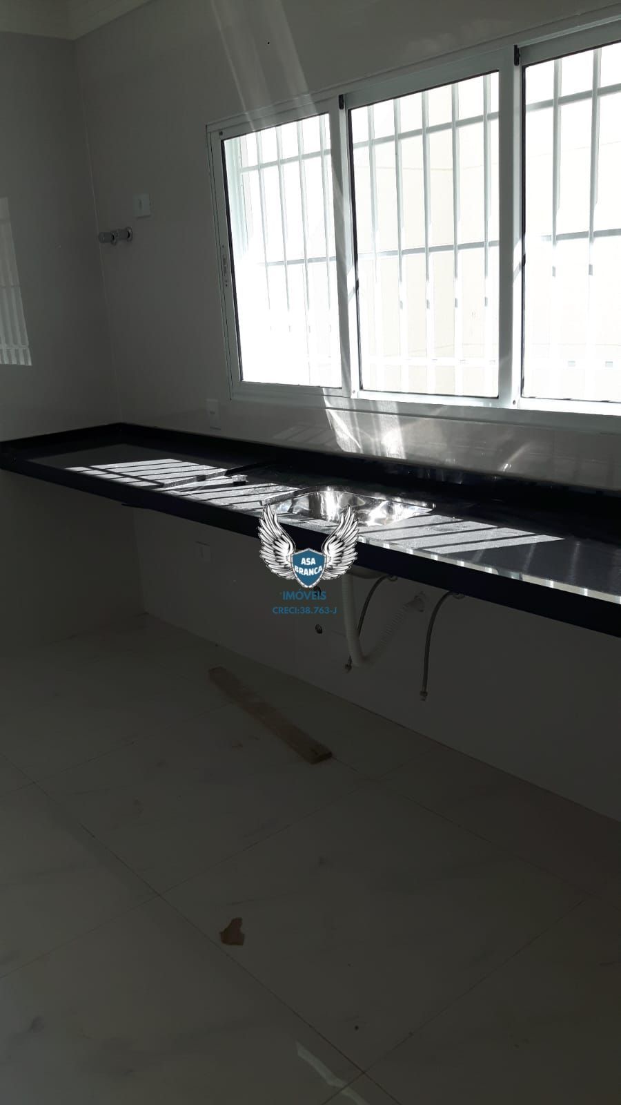 Sobrado triplex novo de alto padrão no lauzane paulista em rua sem saída