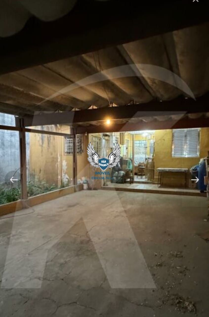 Casa térrea na vila nivi com 01 dormitório e 06 vagas de gar