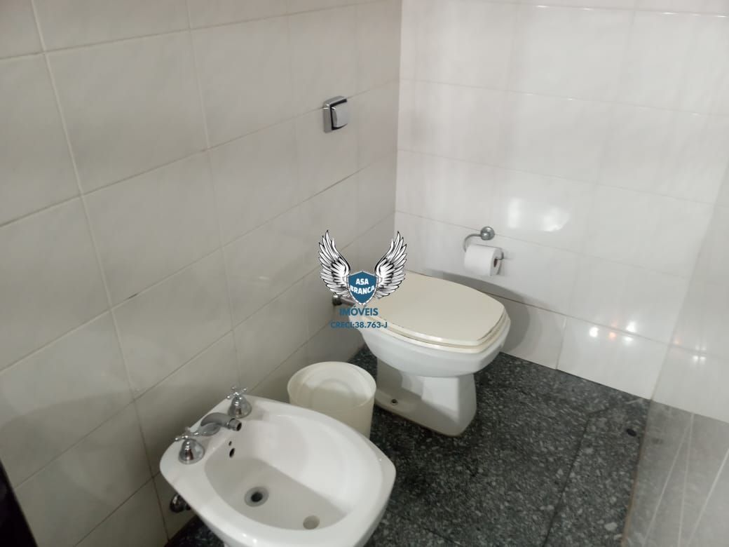 Casa térrea no jardim frança com 03 dormitórios sendo 01 suí