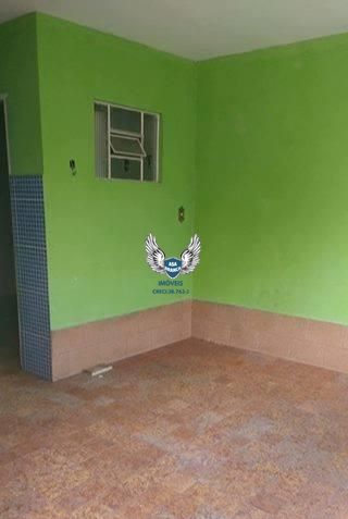 Vila Amália, excelente sobrado com 04 Dormitórios, possui 03 Vagas de garagem