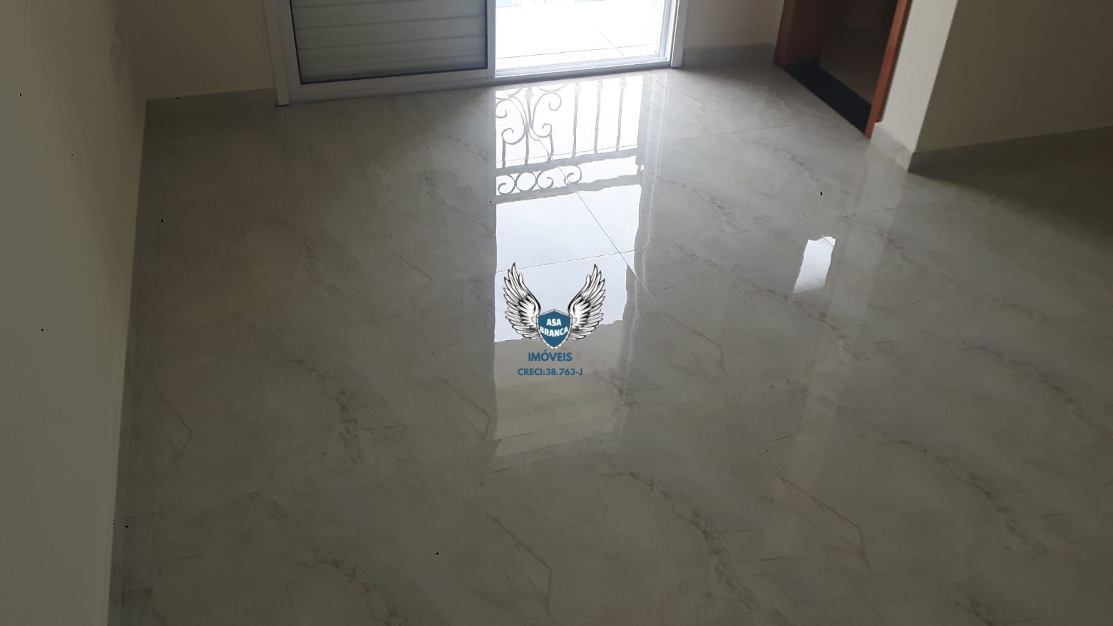 Sobrado triplex novo de alto padrão no lauzane paulista em rua sem saída