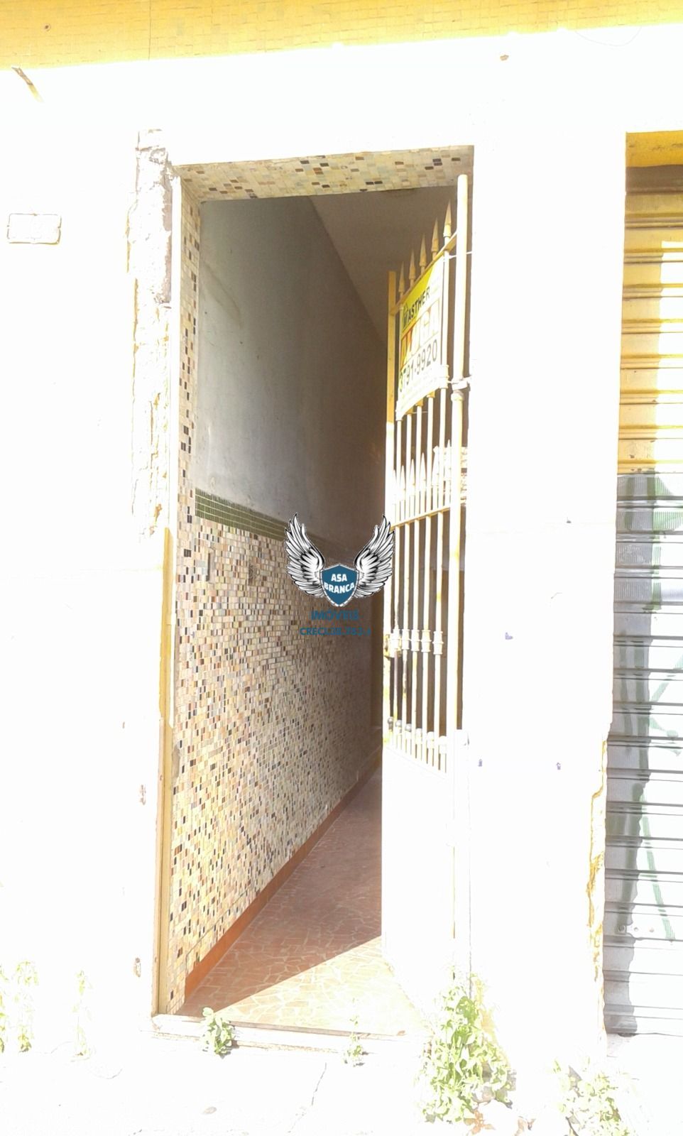 Casa com 6 cômodos e 02 salões na casa verde ( à 15 metros da av: engenheiro cae
