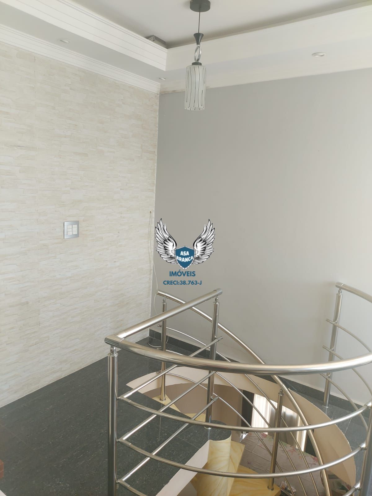 Cobertura duplex na vila amália com 02 dormitórios e 01 vaga