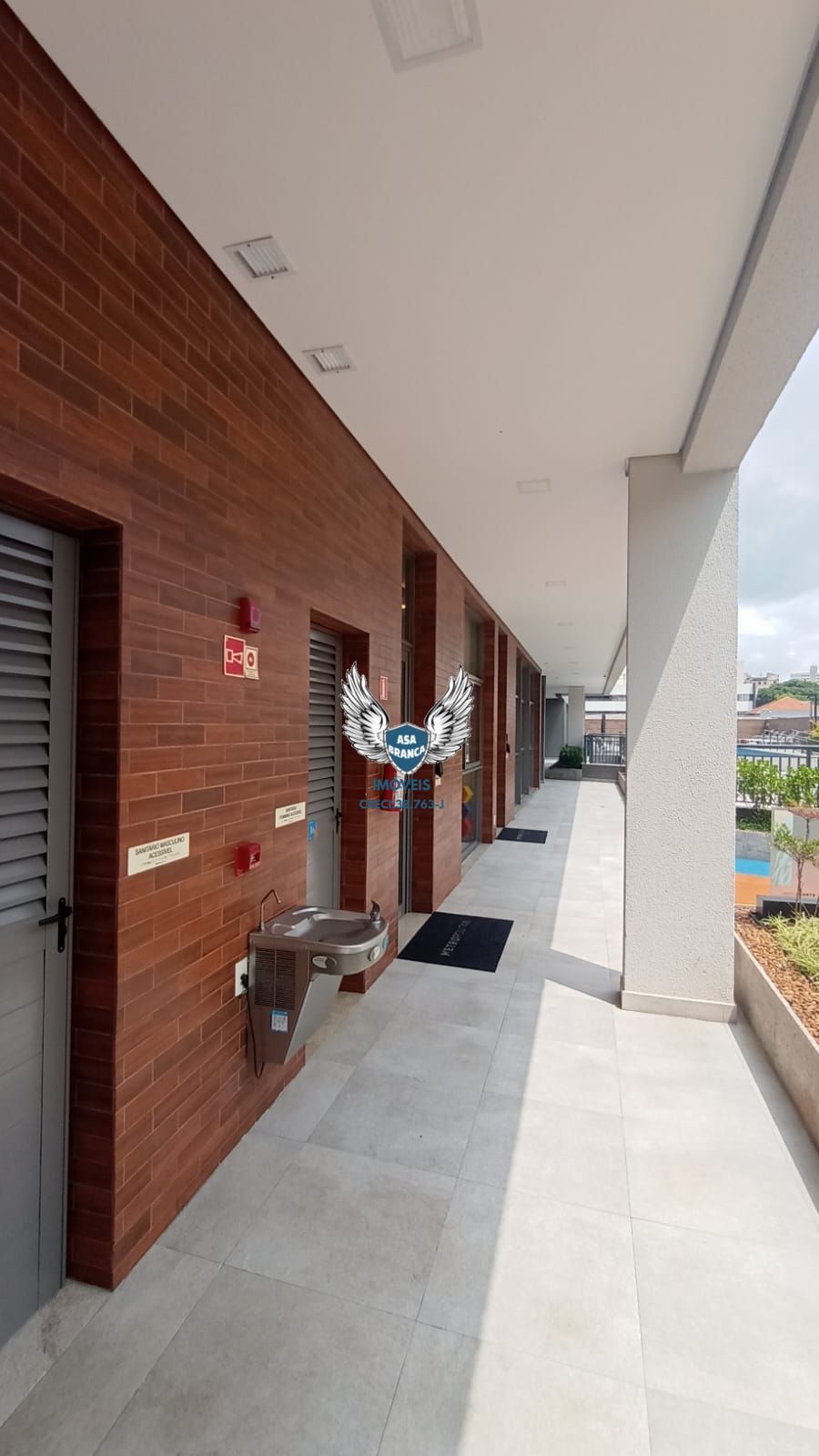 Apartamento com 03 dormitórios sendo 01 suíte e 01 vaga de garagem a 600 metros