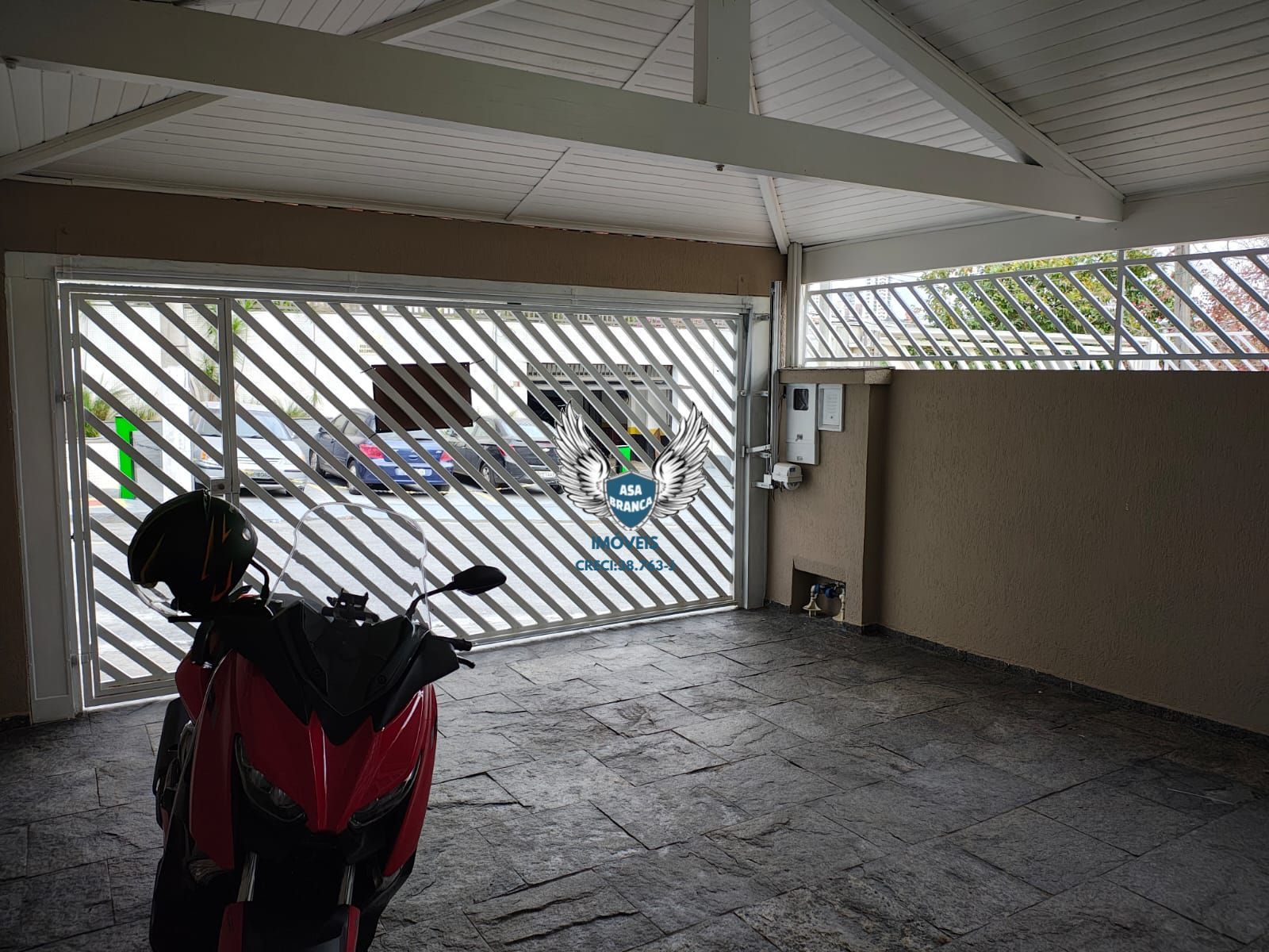 Sobrado no mandaqui com piscina e 03 dormitórios sendo 02 suítes e 02 vagas de g