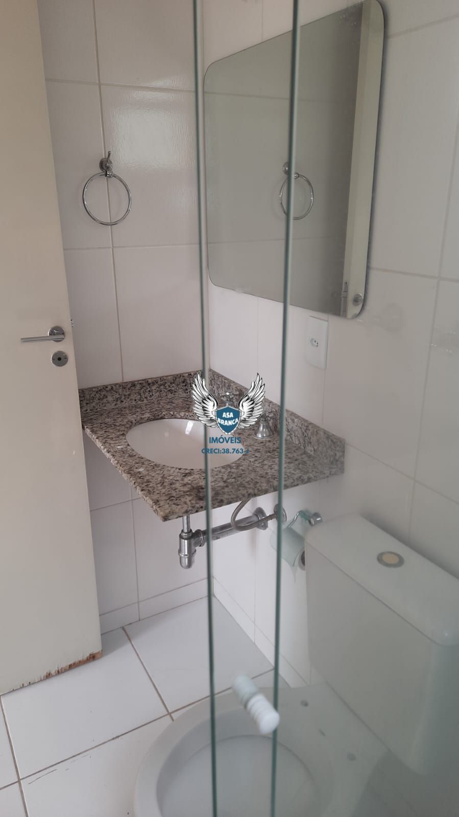 Apartamento na água fria com 03 dormitórios sendo 01 suíte e