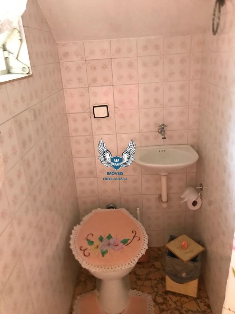 Casa térrea com 05 quartos em santana ao lado do colégio militar do exército