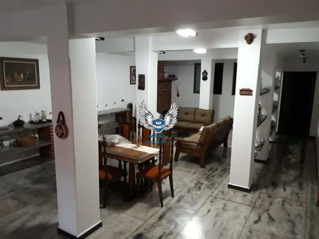 Casa térrea no tucuruvi com 03 dormitórios 01 suíte