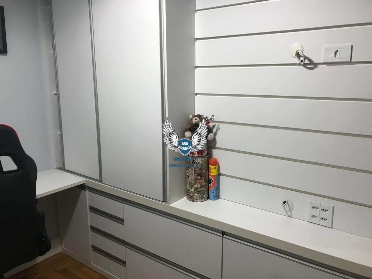 Sobrado no tremembé com 03 dormitórios sendo 02 suítes e 02 vagas de garagem