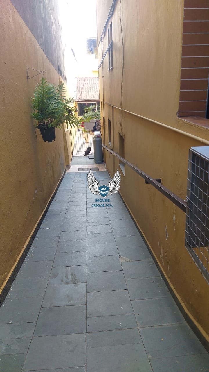 Sobrado com piscina no imirim possui 04 dormitórios sendo 01 suíte e 02 vagas de