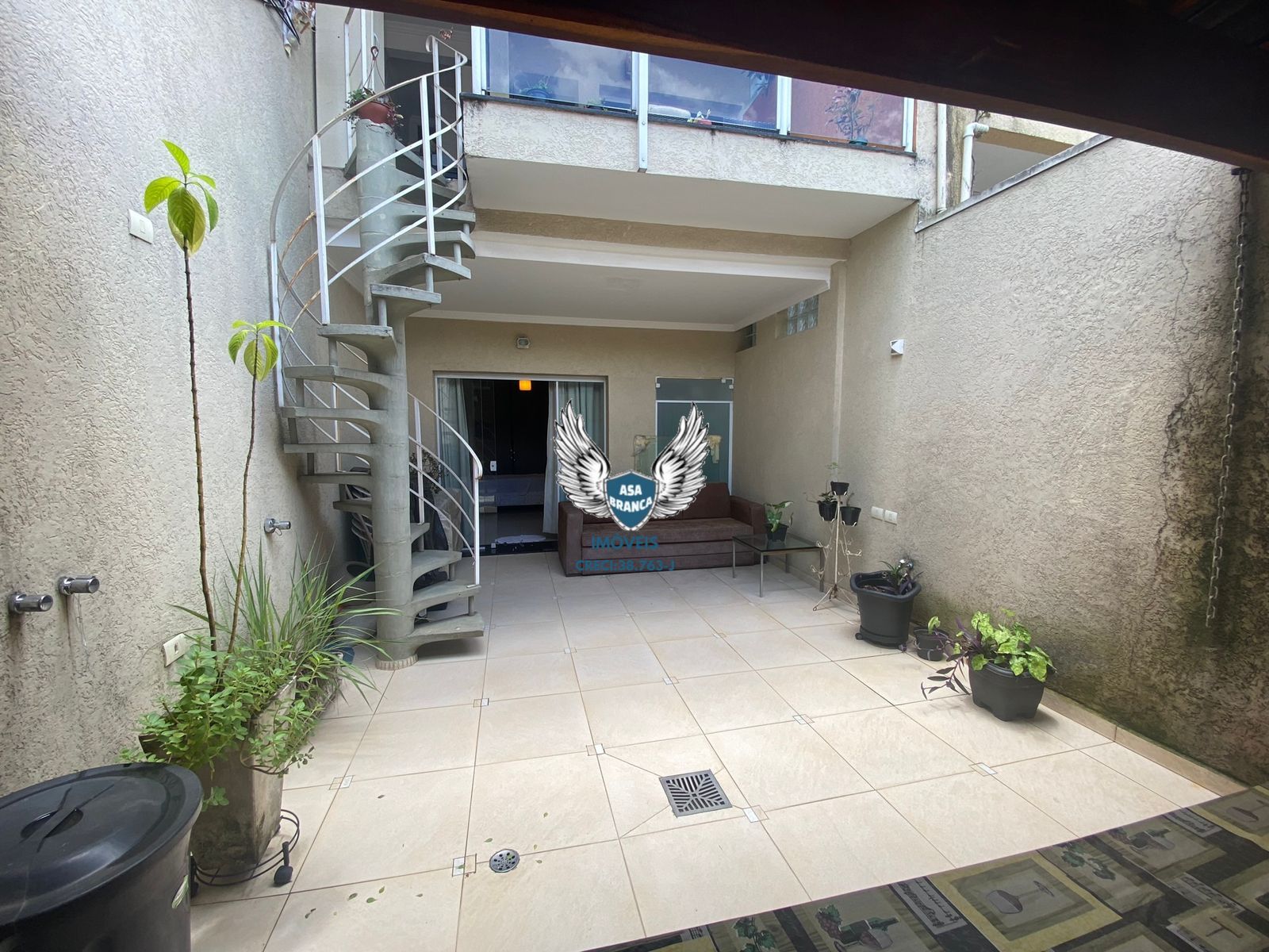Sobrado no jardim frança de alto padrão com 03 suites e 02 vagas de garagem