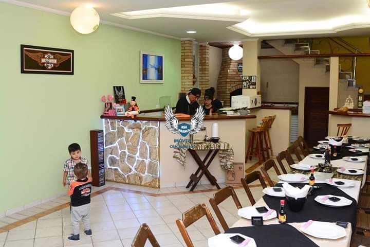 Imóvel de alto padrão 3 dormitórios sendo 2 suítes, quarto empregado, salão de f