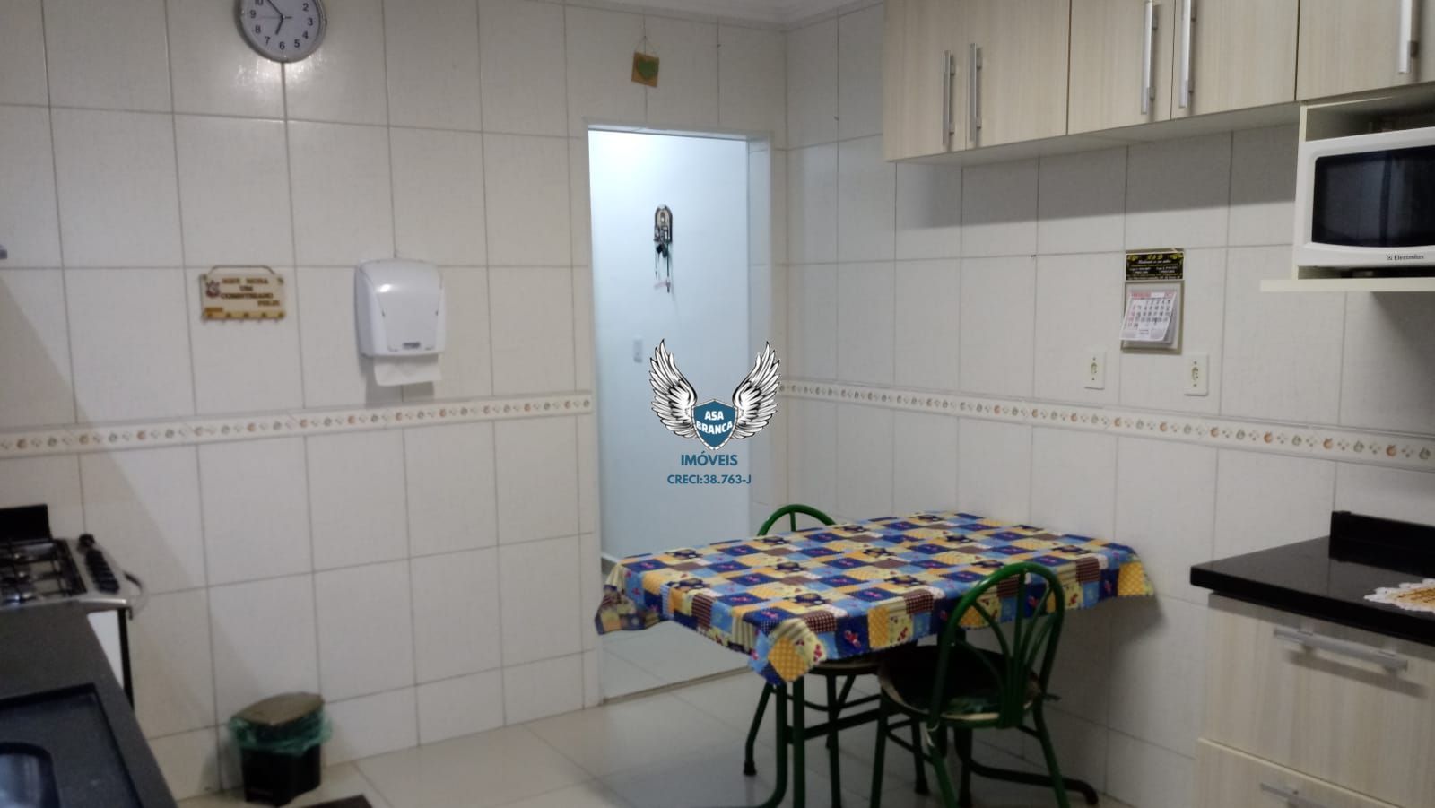 Sobrado vila nova cachoerinha com 03 dormitórios sendo 01 suíte