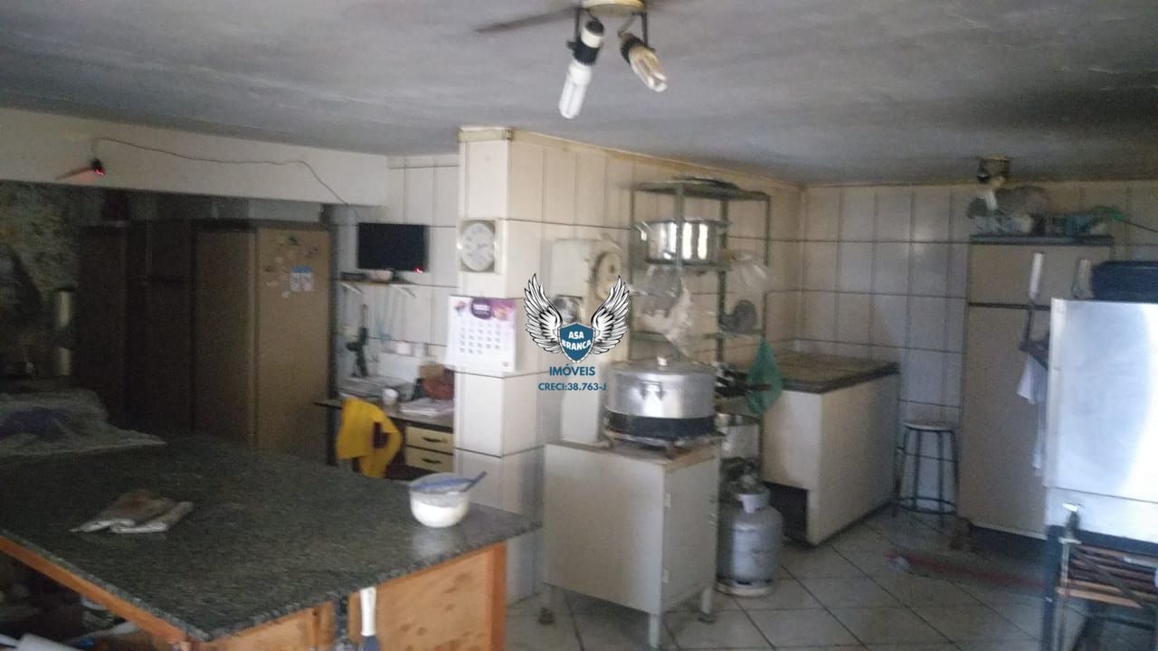 Sobrado com piscina no imirim possui 04 dormitórios sendo 01 suíte e 02 vagas de