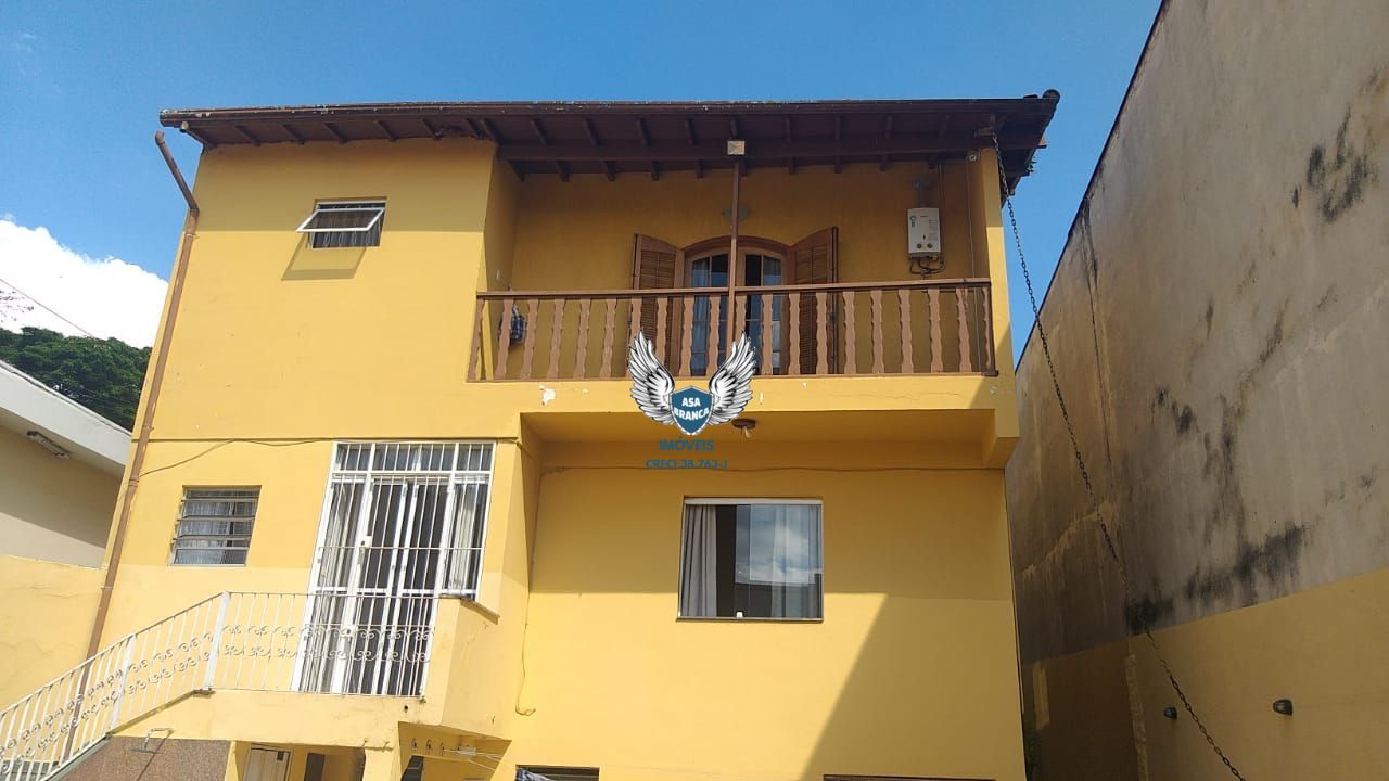 Sobrado com piscina no imirim possui 04 dormitórios sendo 01 suíte e 02 vagas de