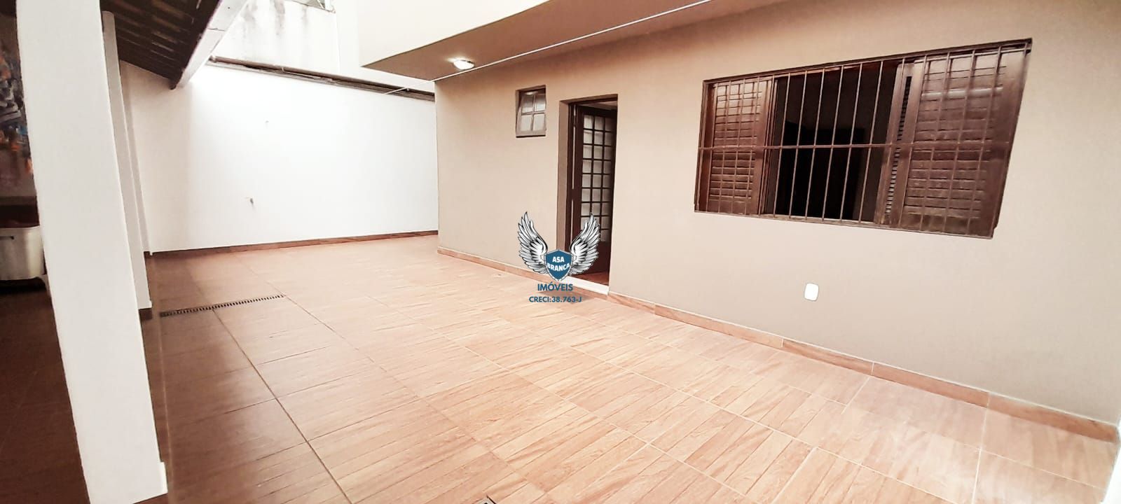 Sobrado no tremembé com 03 dormitórios