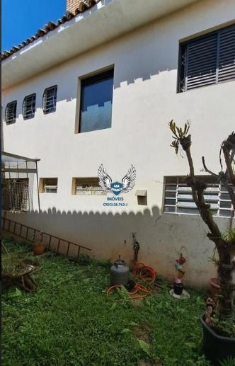 Sobrado no tremembé 05 dormitórios sendo 01 suíte e 04 vagas de garagens