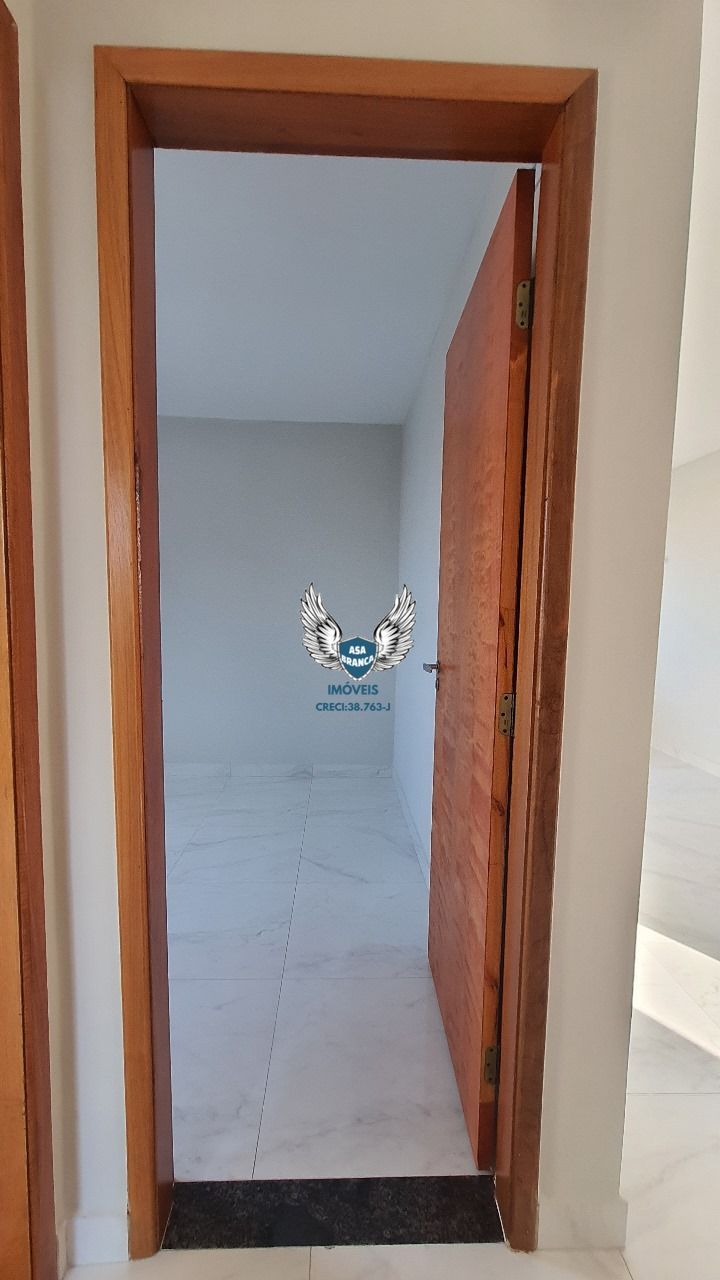 Apartamento de 02 dormitórios com vaga de garagem R$ 306,00 mil , fácil acesso