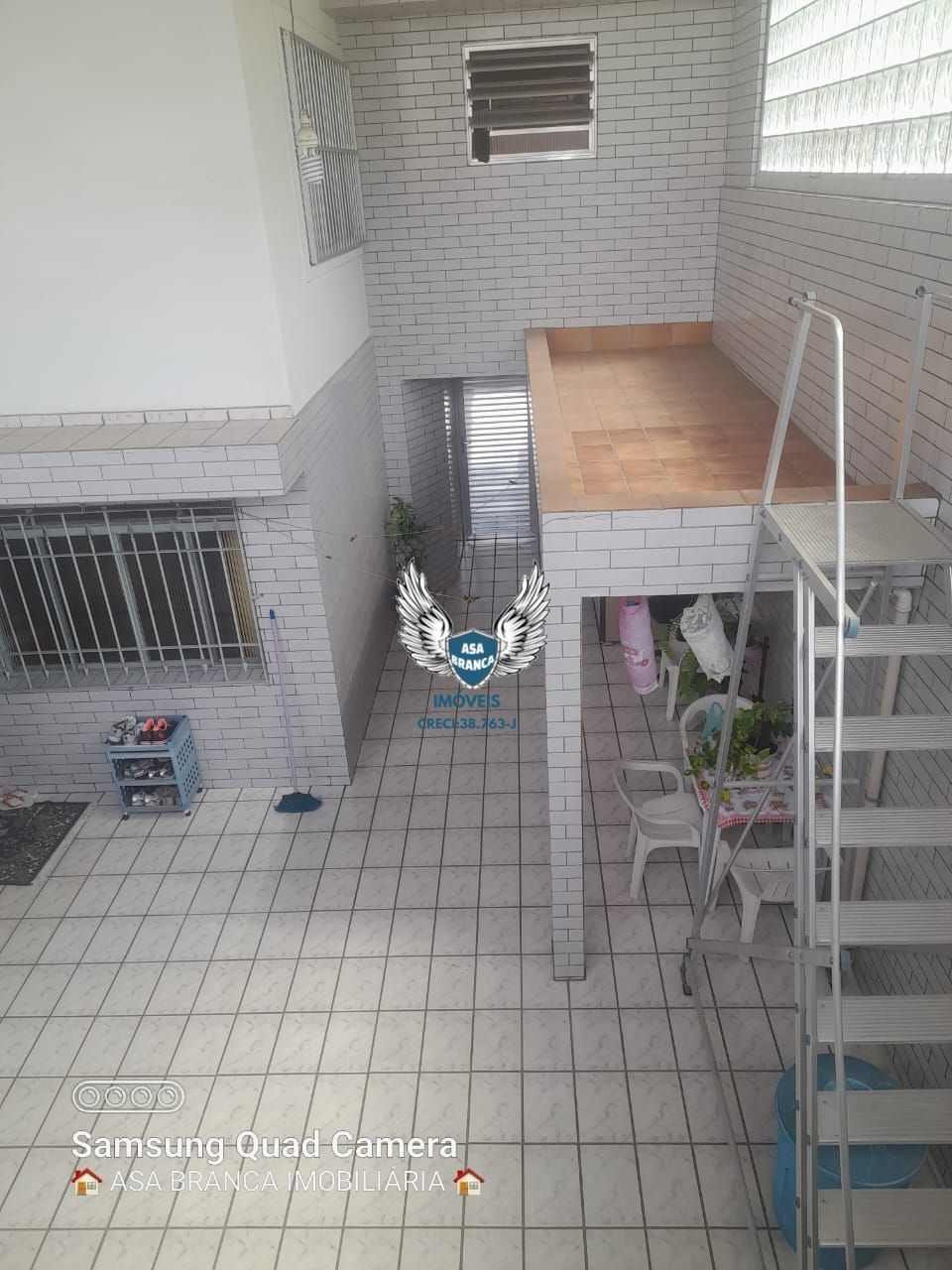 Casa assobradada de esquina na zona sul próximo shopping interlagos 03 dormitóri