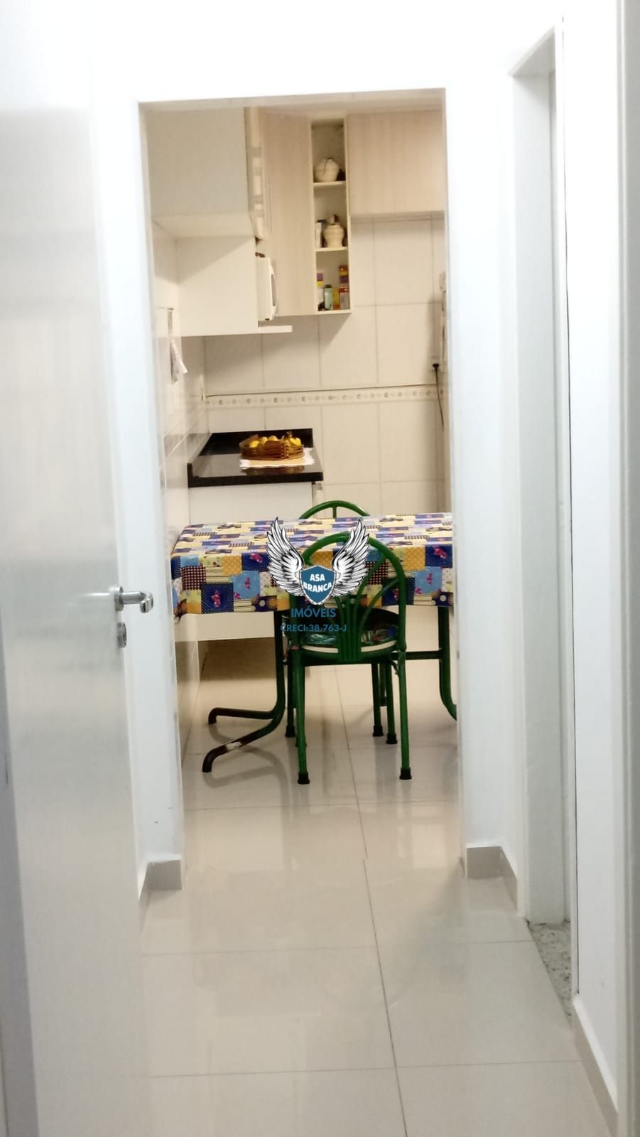Sobrado vila nova cachoerinha com 03 dormitórios sendo 01 suíte