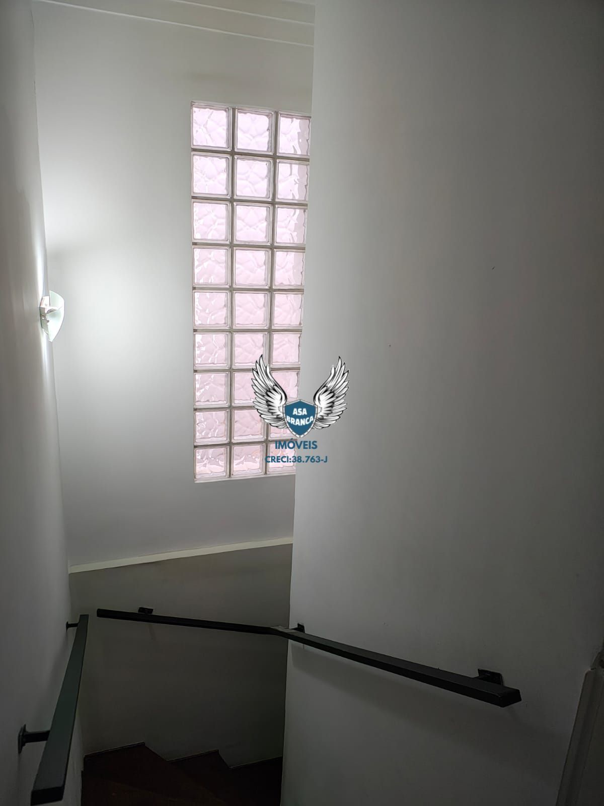 Sobrado no mandaqui com piscina e 03 dormitórios sendo 02 suítes e 02 vagas de g