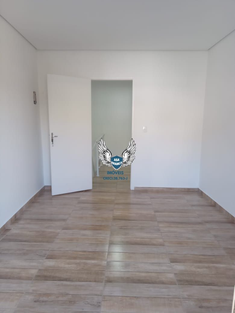 Sobrado novo no imirim com 03 dormitórios sendo 02 suítes e 02 vagas de garagem