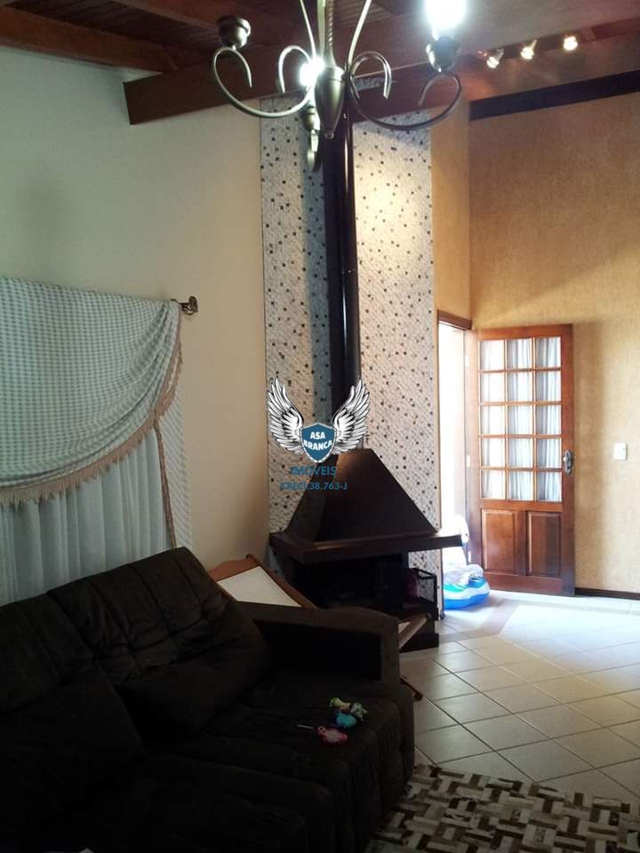 Imóvel de alto padrão 3 dormitórios sendo 2 suítes, quarto empregado, salão de f