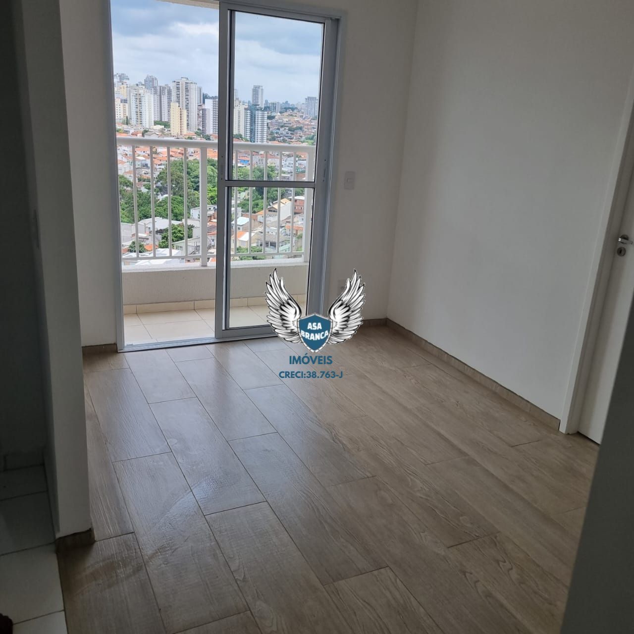 Apartamento na vila guaca com 02 dormitórios e 01 vaga de garagem para venda ou