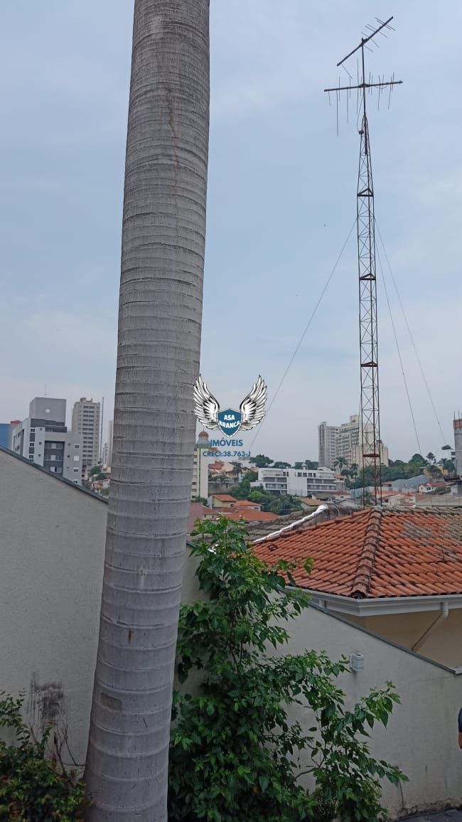 Casa térrea no tucuruvi com 03 dormitórios sendo 01 suíte e 02 vagas de garagem,