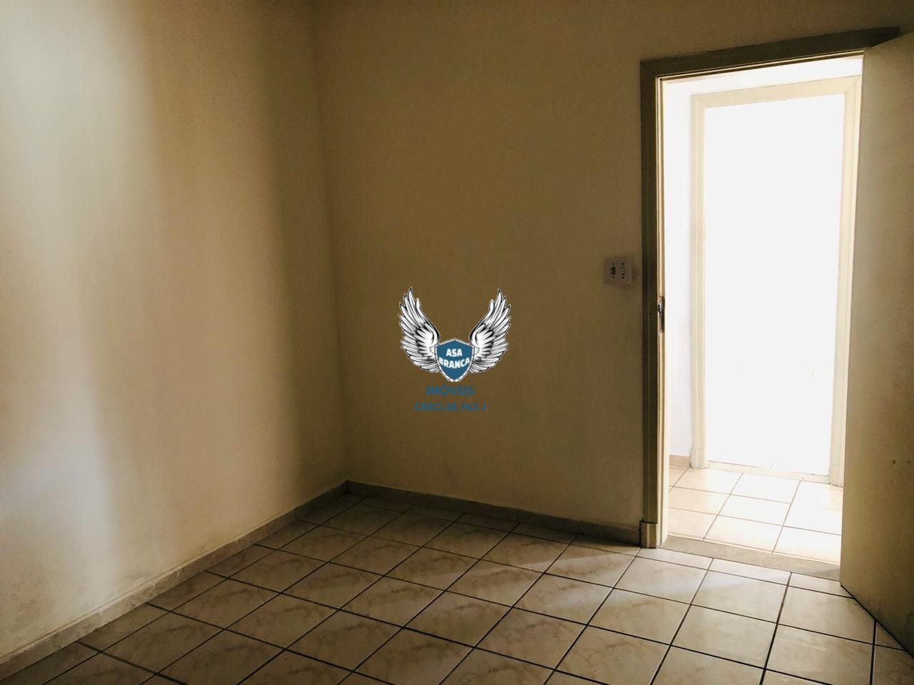 Investimento prédio coml. No peri - com renda!