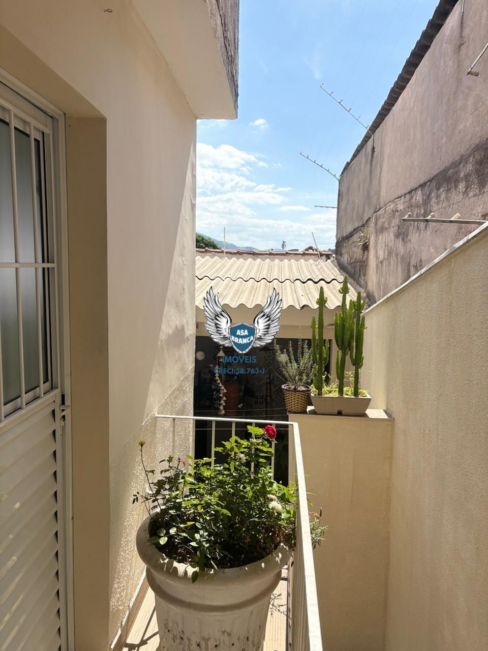 Sobrado no tucuruvi com 02 dormitórios e 02 vagas de garagem ( próximo ao shoppi