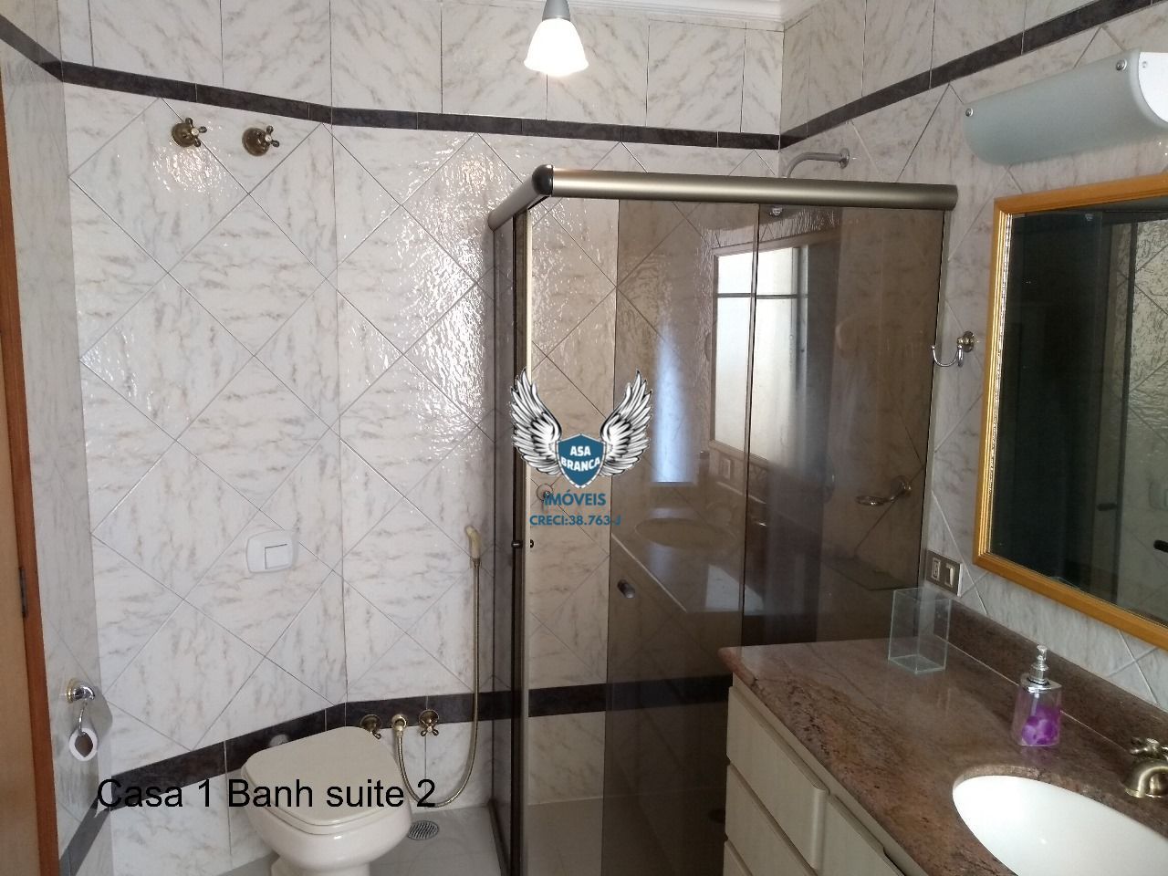 Imóvel com duas casas no terreno