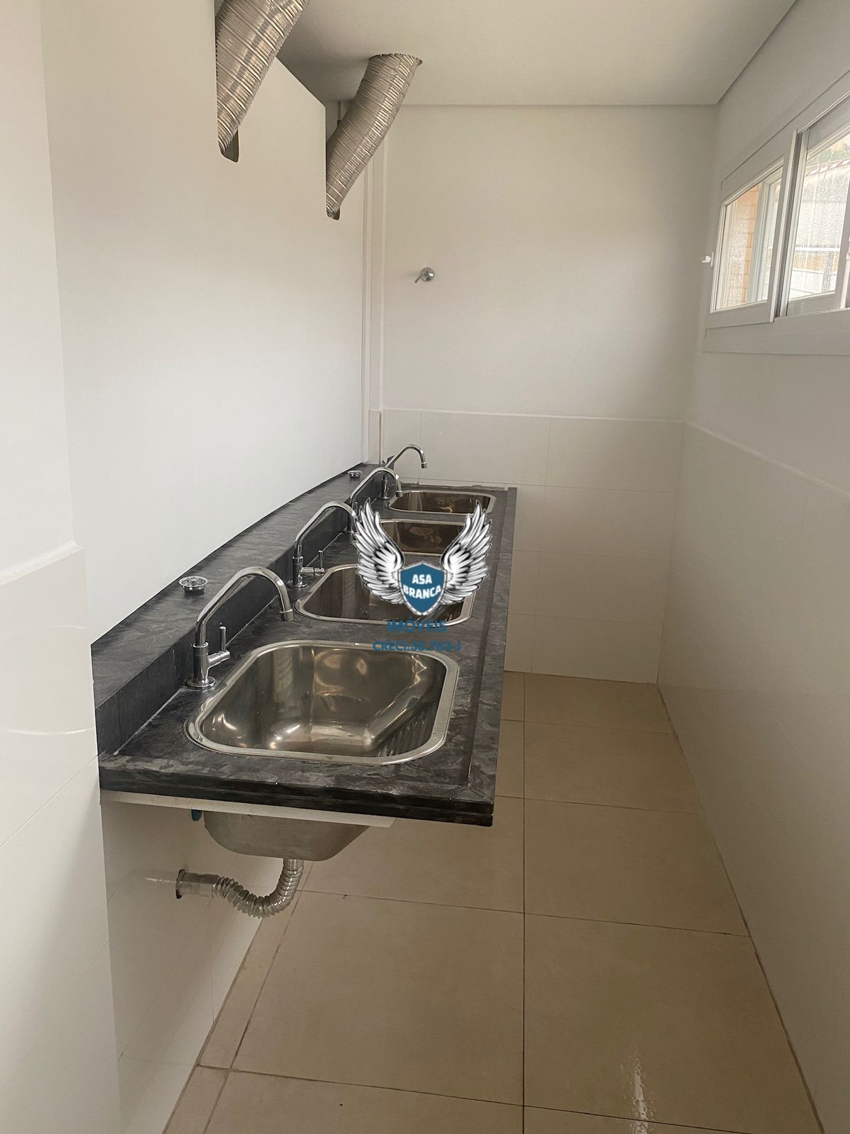 Apartamento no limão 01 suíte e 02 vagas de garagem