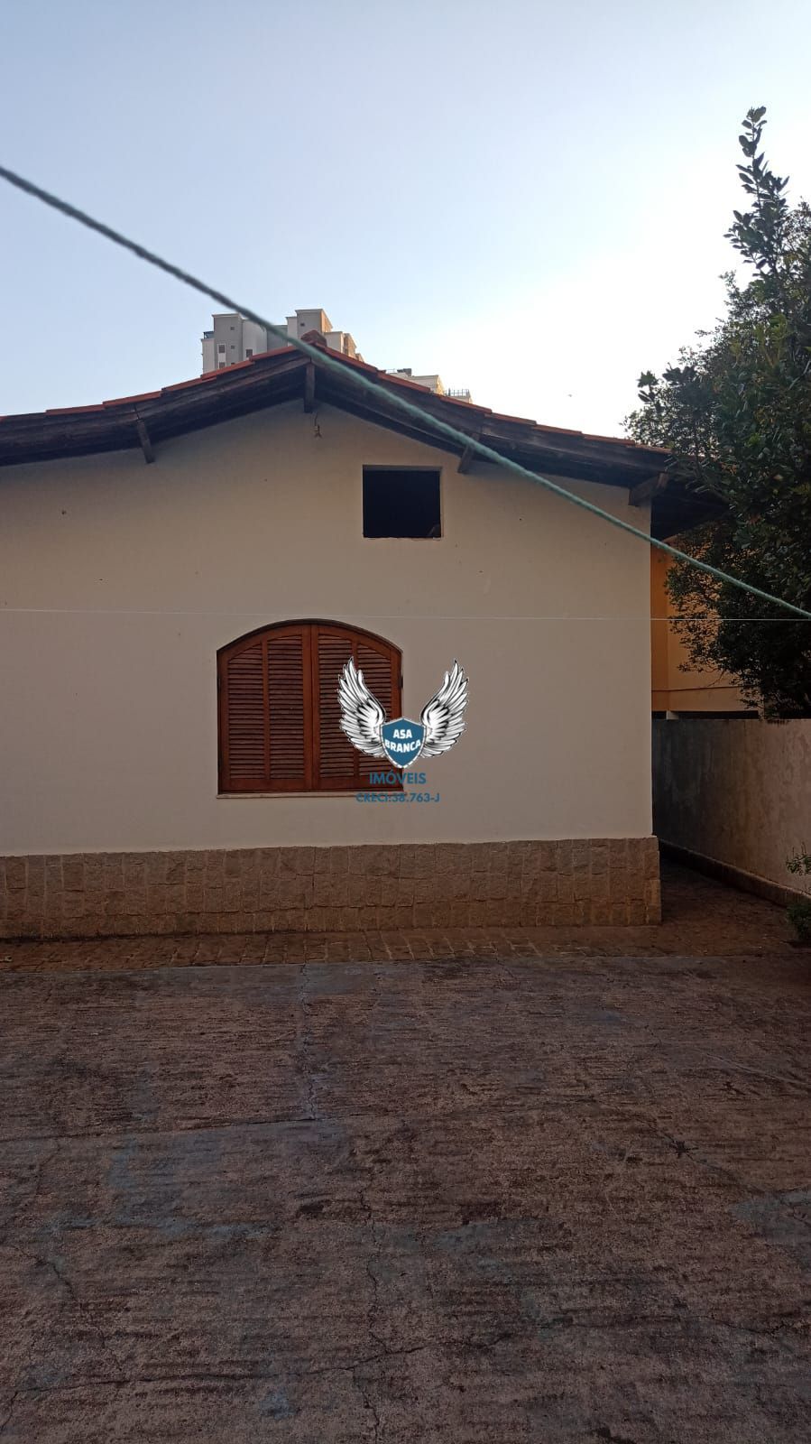 Casa térrea santa terezinha ( zona norte) com 03 dormitórios , sendo 01 suíte e