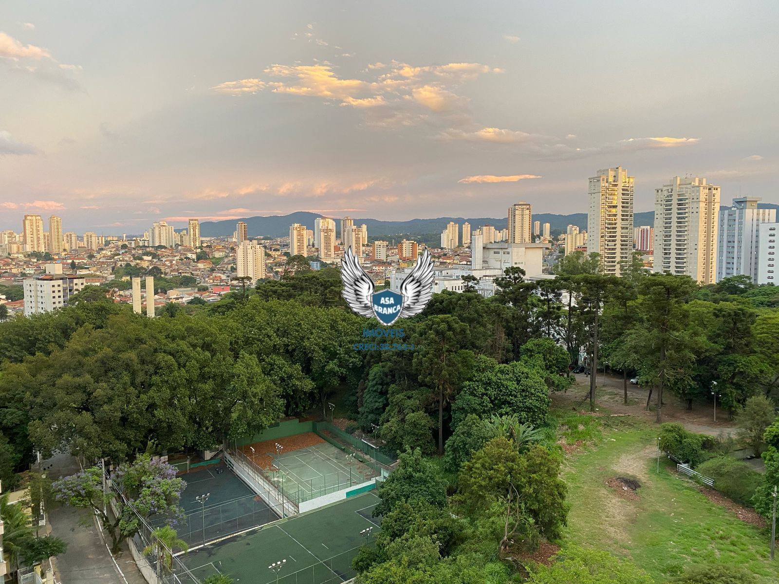 Apartamento mobiliado de alto padrão em santana com 03 dormitórios sendo 01 suít