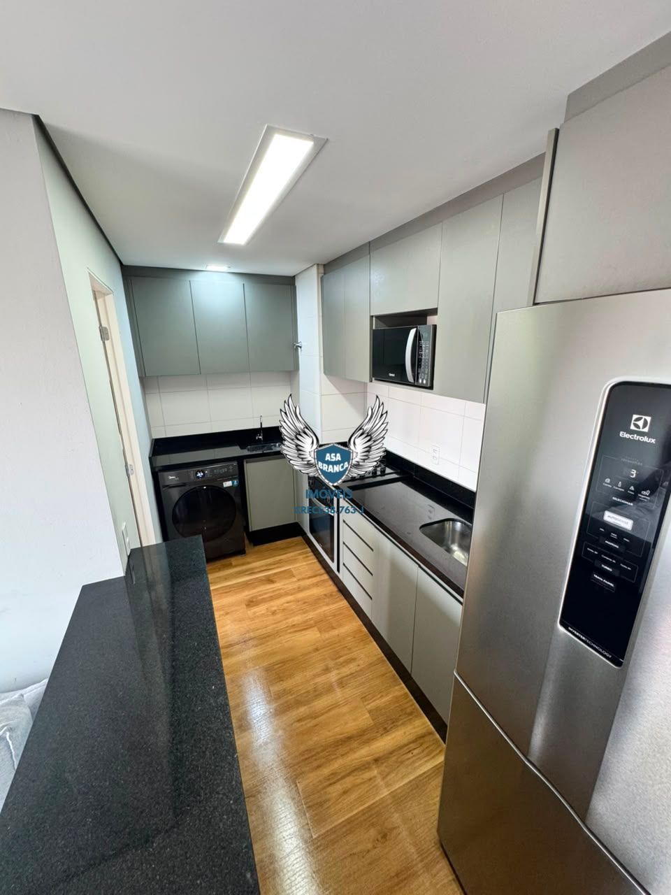 Apartamento na parada inglesa com 02 dormitórios sendo 01 suíte , sem vaga de ga