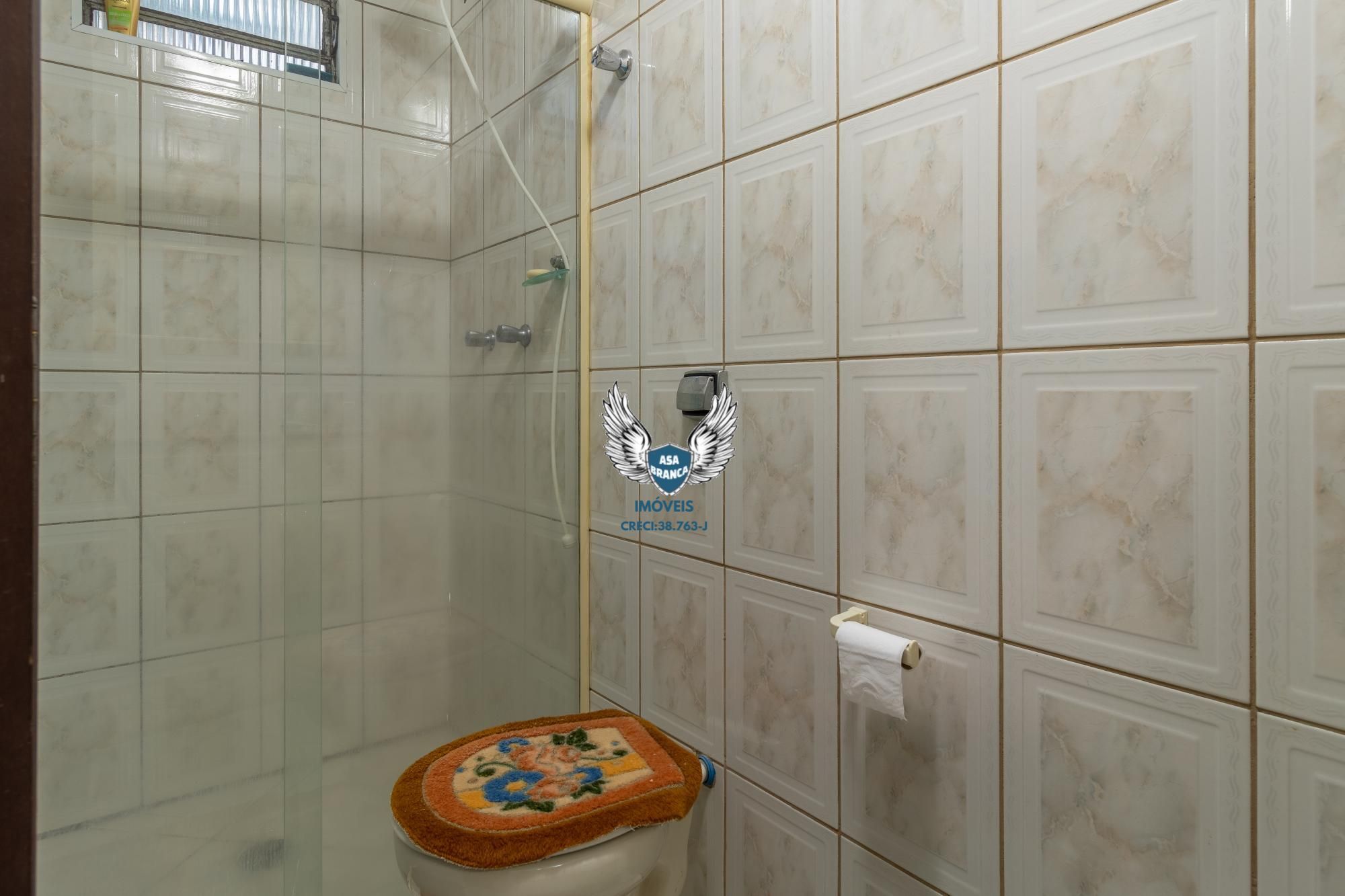 Casa em santana , à 150 metros do metrô com 03 dormitórios sendo 03 suítes