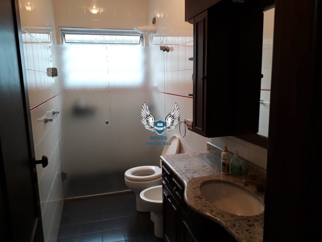 Casa térrea no tucuruvi com 03 dormitórios 01 suíte