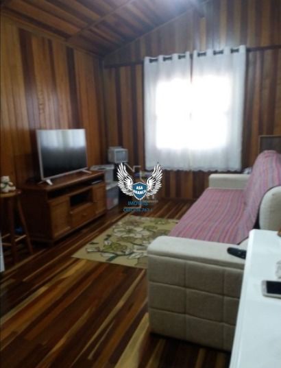 Chácara em atibaia , casa de madeira com 03 dormitórios e 01